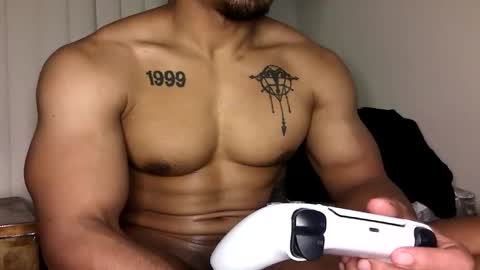 Snapshot of vegasluv702 chatting on November 30, 10:19 am Vegas Love online show from November 30, 10:19 am