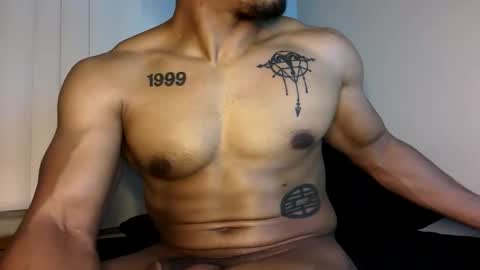 Snapshot of vegasluv702 chatting on December 4, 10:46 am Vegas Love online show from December 4, 10:46 am