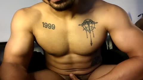 Vegas Love online show from June 5, 8:03 pm