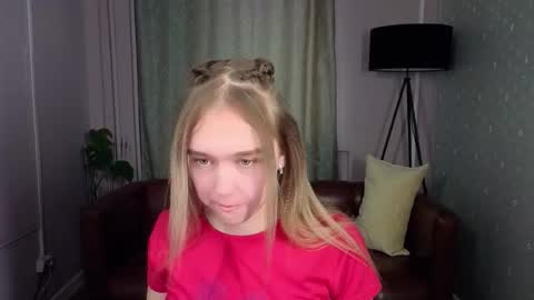 Snapshot of vel1ka chatting on November 11, 10:26 am Barbara online show from November 11, 10:26 am