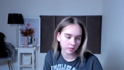 Snapshot of vel1ka chatting on November 24, 1:00 pm Barbara online show from November 24, 1:00 pm