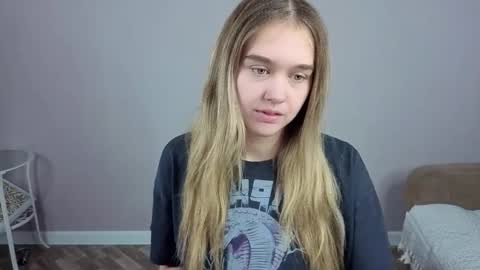 Snapshot of vel1ka chatting on November 25, 7:52 am Barbara online show from November 25, 7:52 am