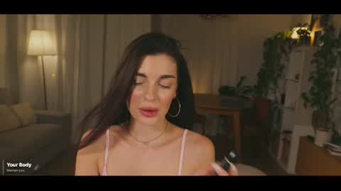 Snapshot of velavelle chatting on June 27, 8:36 pm Try to unlock online show from June 27, 8:36 pm