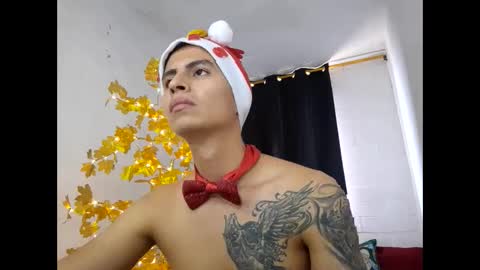 Snapshot of velk_hot1 chatting on December 21, 4:57 pm velk_hot1 online show from December 21, 4:57 pm