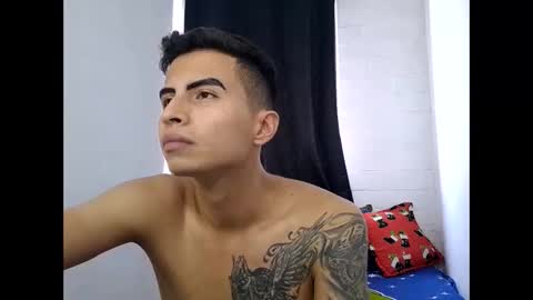 Snapshot of velk_hot1 chatting on December 30, 5:44 pm velk_hot1 online show from December 30, 5:44 pm