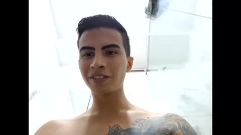 Snapshot of velk_hot1 chatting on January 11, 7:59 pm velk_hot1 online show from January 11, 7:59 pm