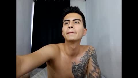 Snapshot of velk_hot1 chatting on January 18, 10:39 pm velk_hot1 online show from January 18, 10:39 pm