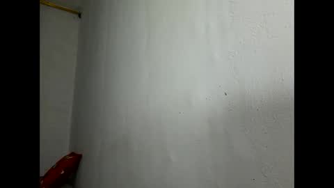 Snapshot of velk_hot1 chatting on January 19, 1:43 am velk_hot1 online show from January 19, 1:43 am