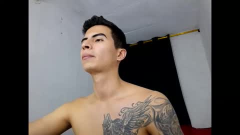 Snapshot of velk_hot1 chatting on January 22, 1:42 am velk_hot1 online show from January 22, 1:42 am