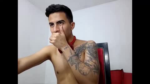 Snapshot of velk_hot1 chatting on March 1, 12:17 am velk_hot1 online show from March 1, 12:17 am