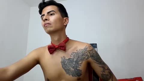 Snapshot of velk_hot1 chatting on March 9, 1:25 am velk_hot1 online show from March 9, 1:25 am