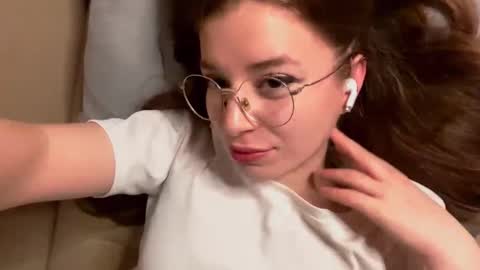 Snapshot of vellarecupero chatting on September 9, 10:42 pm Sana online show from September 9, 10:42 pm