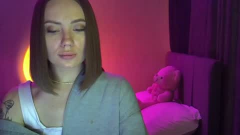 velour_myst online show from June 19, 5:50 pm