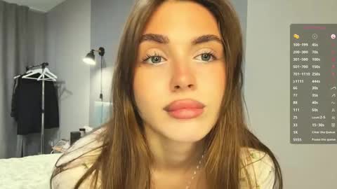 Snapshot of veluxe chatting on May 28, 4:15 pm Nia online show from May 28, 4:15 pm