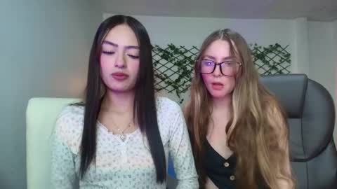 Sophi  online show from April 9, 1:05 am