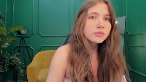 Snapshot of velvet_cherry chatting on January 23, 4:48 pm velvet_cherry online show from January 23, 4:48 pm