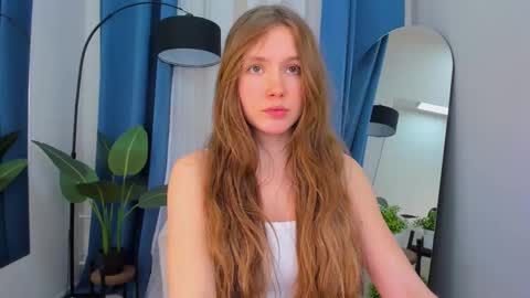 Snapshot of velvet_cherry chatting on February 9, 6:26 pm velvet_cherry online show from February 9, 6:26 pm