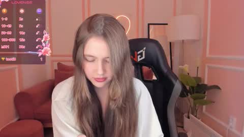 Snapshot of velvet_cherry chatting on October 1, 4:46 pm velvet_cherry online show from October 1, 4:46 pm