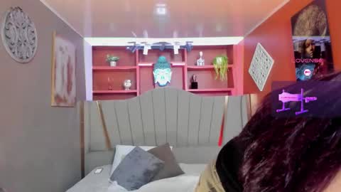 Snapshot of velvet_dreams_ chatting on January 19, 11:36 am Isabella online show from January 19, 11:36 am