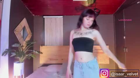 Snapshot of velvet_dreams_ chatting on February 3, 11:48 am Isabella online show from February 3, 11:48 am