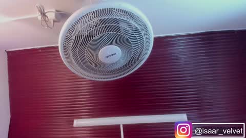 Snapshot of velvet_dreams_ chatting on February 16, 12:01 pm Isabella online show from February 16, 12:01 pm