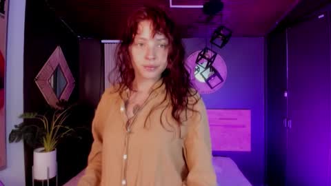 Snapshot of velvet_dreams_ chatting on February 24, 11:41 am Isabella online show from February 24, 11:41 am