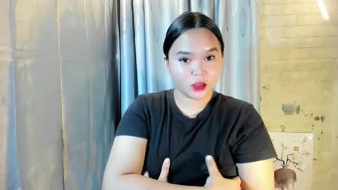 Snapshot of velvet_jess chatting on February 24, 4:21 am call me jessie online show from February 24, 4:21 am