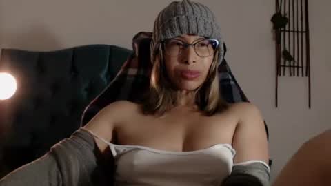 Andrea online show from October 30, 8:20 pm