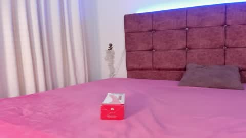 velvet online show from April 19, 11:20 am