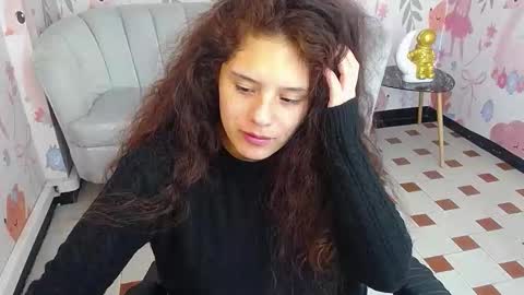 velvet_moon_v online show from February 25, 2:05 pm