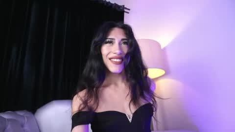 Velvet  online show from April 22, 8:10 pm