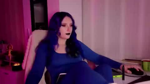 Violet online show from April 3, 10:13 am