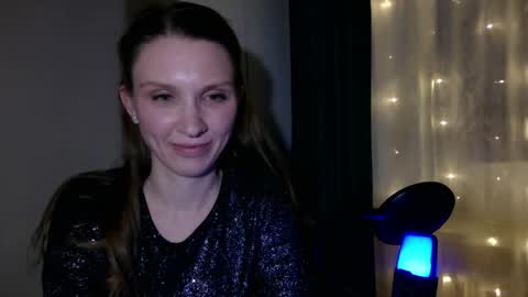 velvetaphrodisiaque online show from May 11, 8:50 pm