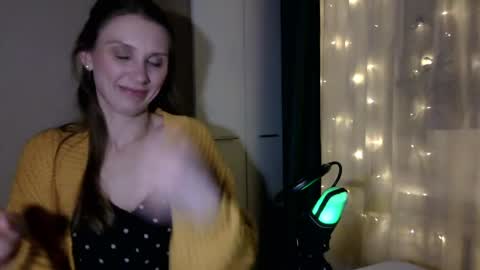 velvetaphrodisiaque online show from May 13, 7:22 pm
