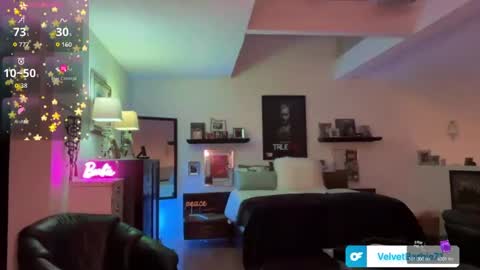 Snapshot of velvetbarbie chatting on September 28, 10:48 pm VelvetBarbie online show from September 28, 10:48 pm