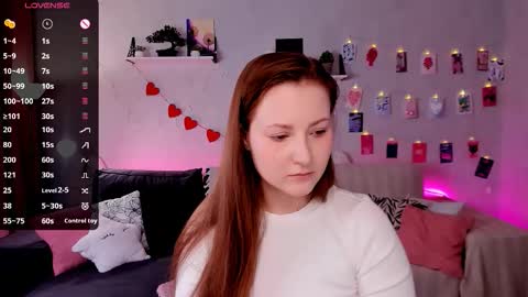 Mia online show from February 7, 8:51 am