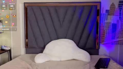 velvetfox_ online show from February 13, 11:01 pm