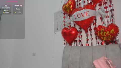 Snapshot of velvetluna_ chatting on February 19, 11:17 am Velvetluna online show from February 19, 11:17 am