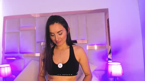 Snapshot of velvetlunaa chatting on May 26, 1:29 pm Velvet online show from May 26, 1:29 pm