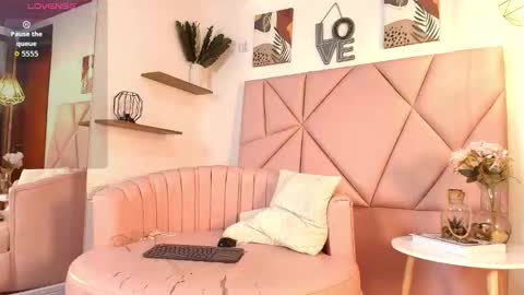 Snapshot of velvetnami chatting on February 21, 12:06 pm Velvet Nami online show from February 21, 12:06 pm