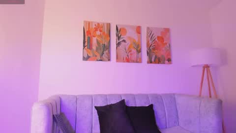     online show from April 14, 11:16 am