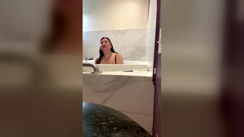 velvetsinner38 online show from February 28, 5:08 am