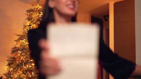 Snapshot of velvettangel chatting on December 12, 7:48 pm Adalline online show from December 12, 7:48 pm