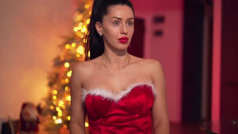 Snapshot of velvettangel chatting on December 24, 9:28 am Adalline online show from December 24, 9:28 am