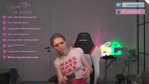 VelvetTGirl online show from April 15, 6:48 pm