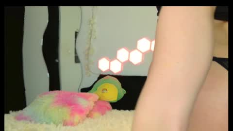 Snapshot of velvetvibes_ chatting on March 27, 1:33 am velvetvibes_ online show from March 27, 1:33 am