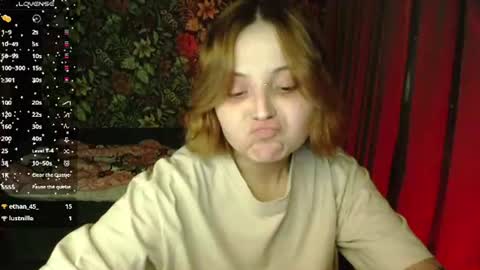 Snapshot of vendymories chatting on July 28, 7:39 pm eva 3 online show from July 28, 7:39 pm