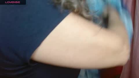 venecasexy44 online show from May 29, 10:46 am