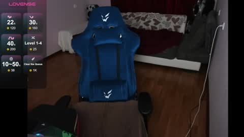 Snapshot of veneradi615 chatting on December 15, 8:25 pm veneradi615 online show from December 15, 8:25 pm