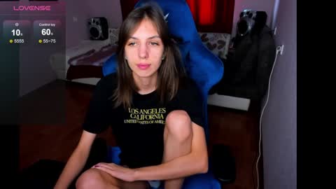 Snapshot of veneradi615 chatting on January 15, 11:21 am veneradi615 online show from January 15, 11:21 am